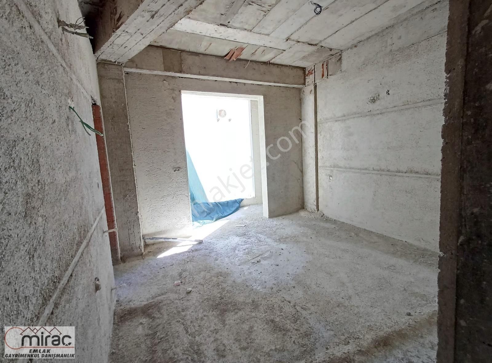 Manavgat Sarılar Çamlık Bölgesi'nde 3+1 Arakat Daire - Görsel 12