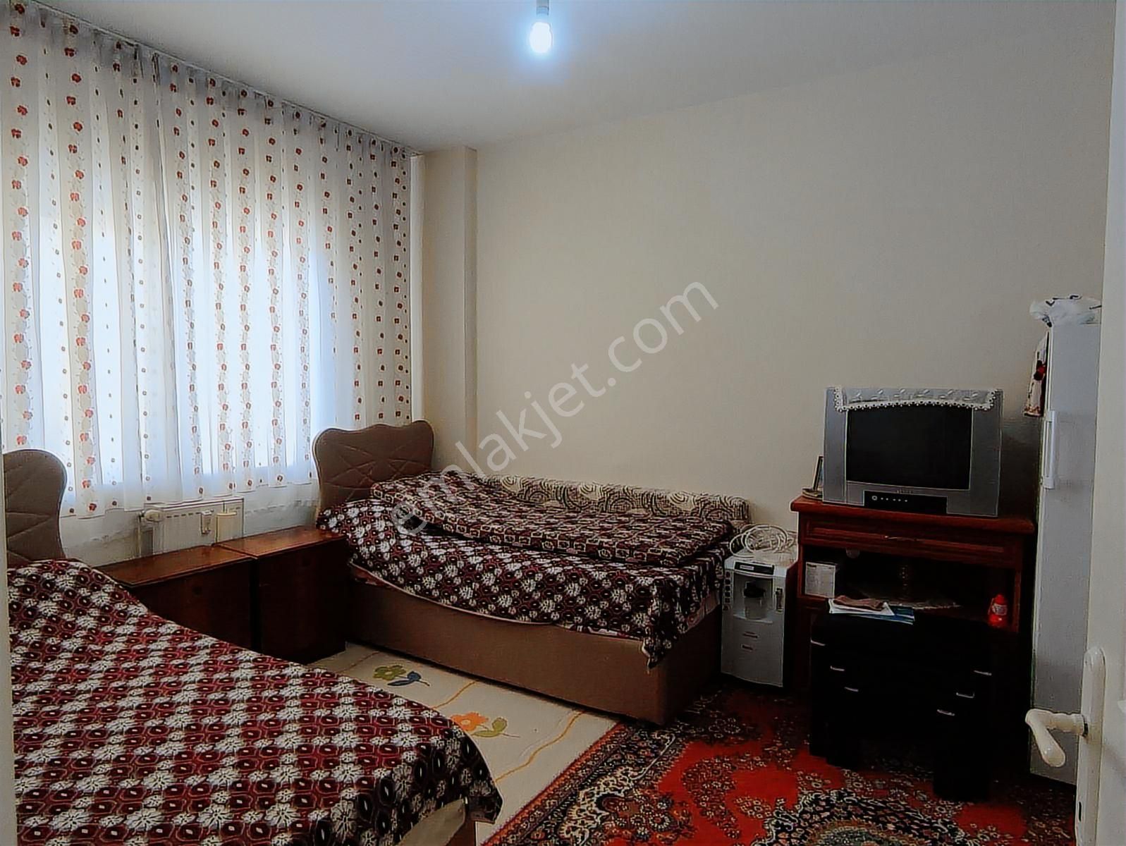 Beyhekim Toki 2+1 Ara Kat Doğu Güney Cepheli Satılık Daire (boş) - Görsel 4