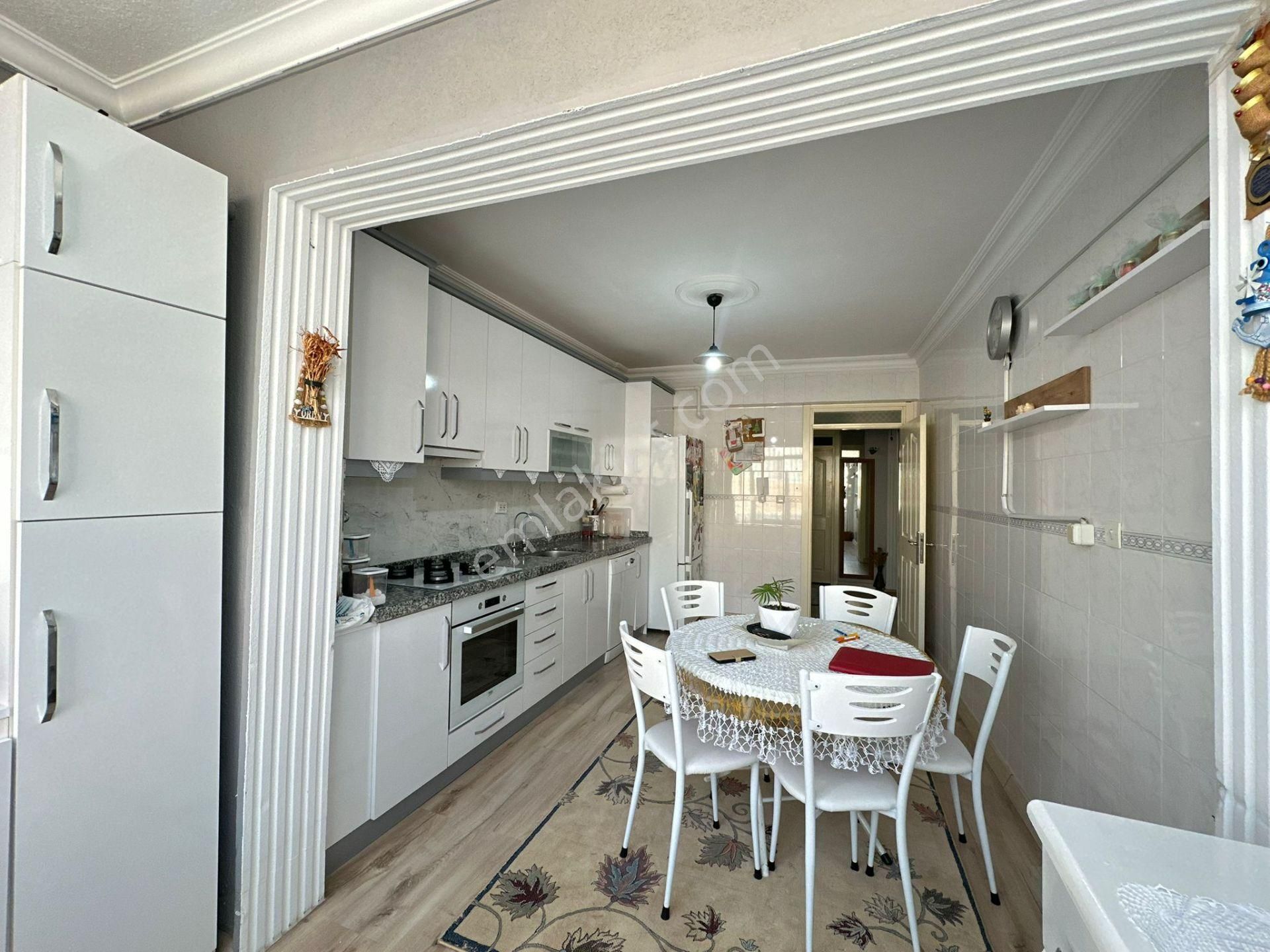 Alipaşa Mahallesinde Tenis Kafe Karşısı 3+1 Masrafsız Daire - Görsel 6