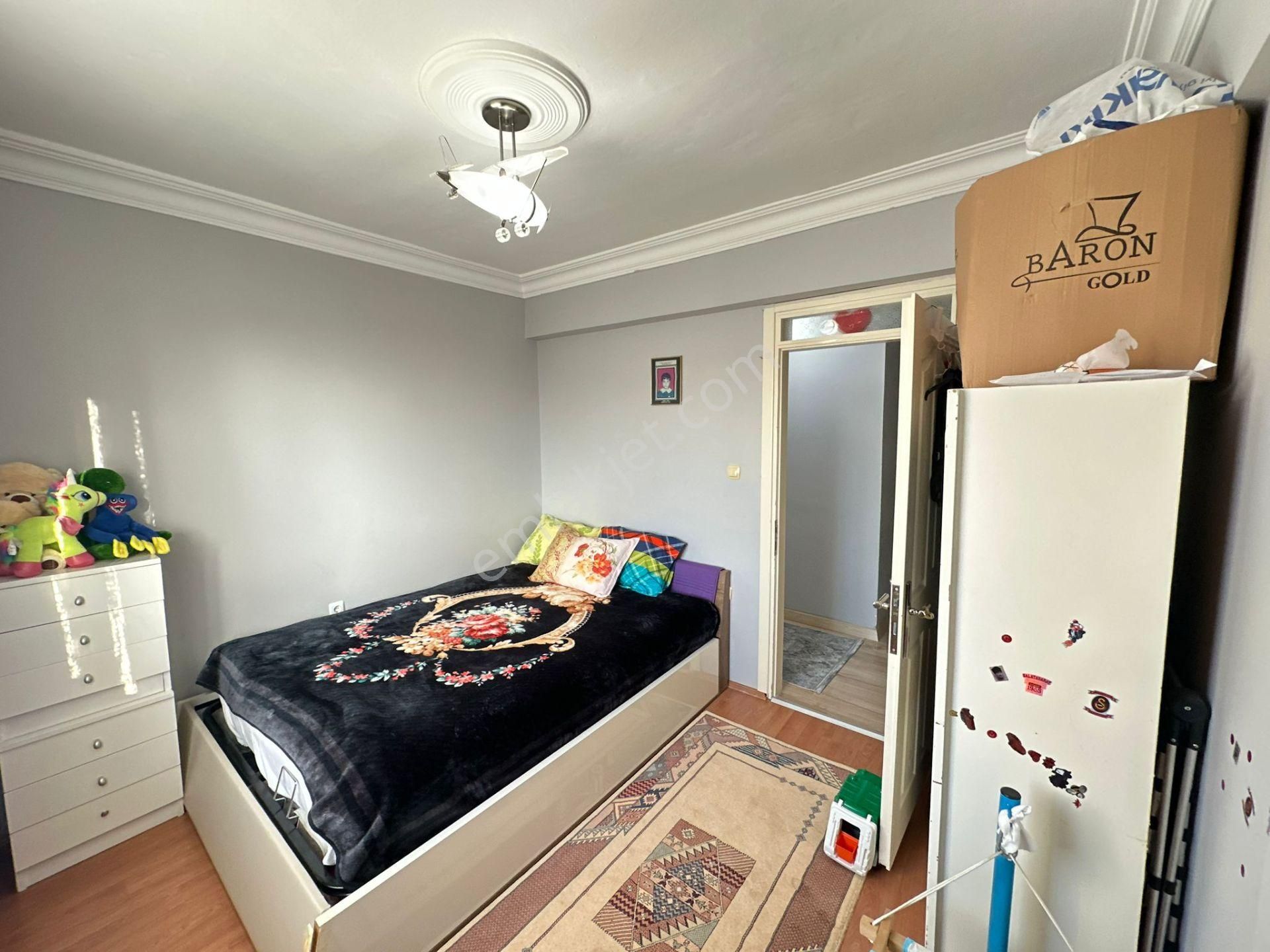 Alipaşa Mahallesinde Tenis Kafe Karşısı 3+1 Masrafsız Daire - Görsel 3