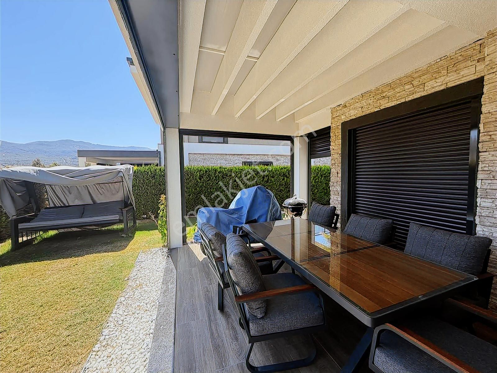 Sevgi Plajına Yakın Satılık 3+1 Villa - Görsel 14