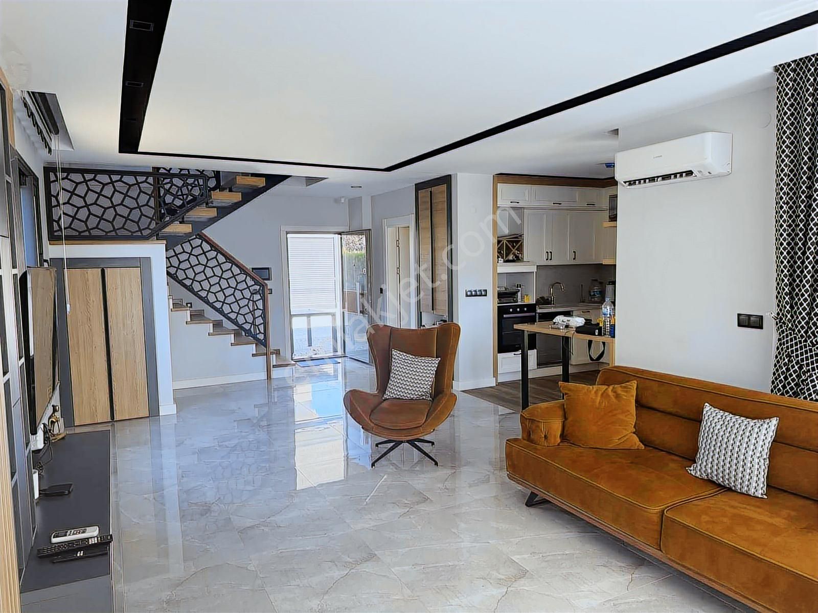 Sevgi Plajına Yakın Satılık 3+1 Villa - Görsel 2