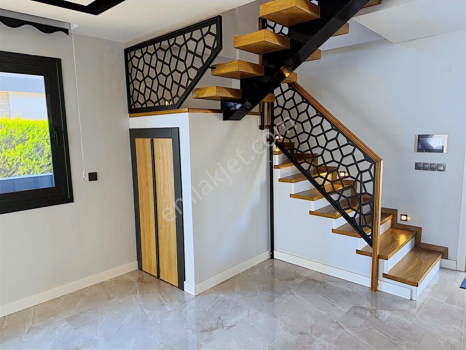 Sevgi Plajına Yakın Satılık 3+1 Villa - Görsel 23