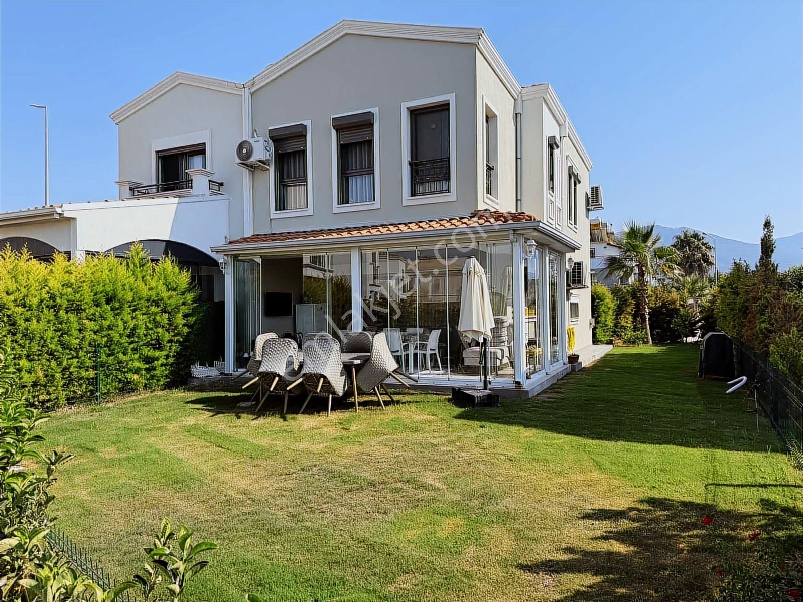 Kuşadası Sevgi Plajı Yakını Storia Bella Villaları Satılık 3+1 - Görsel 18