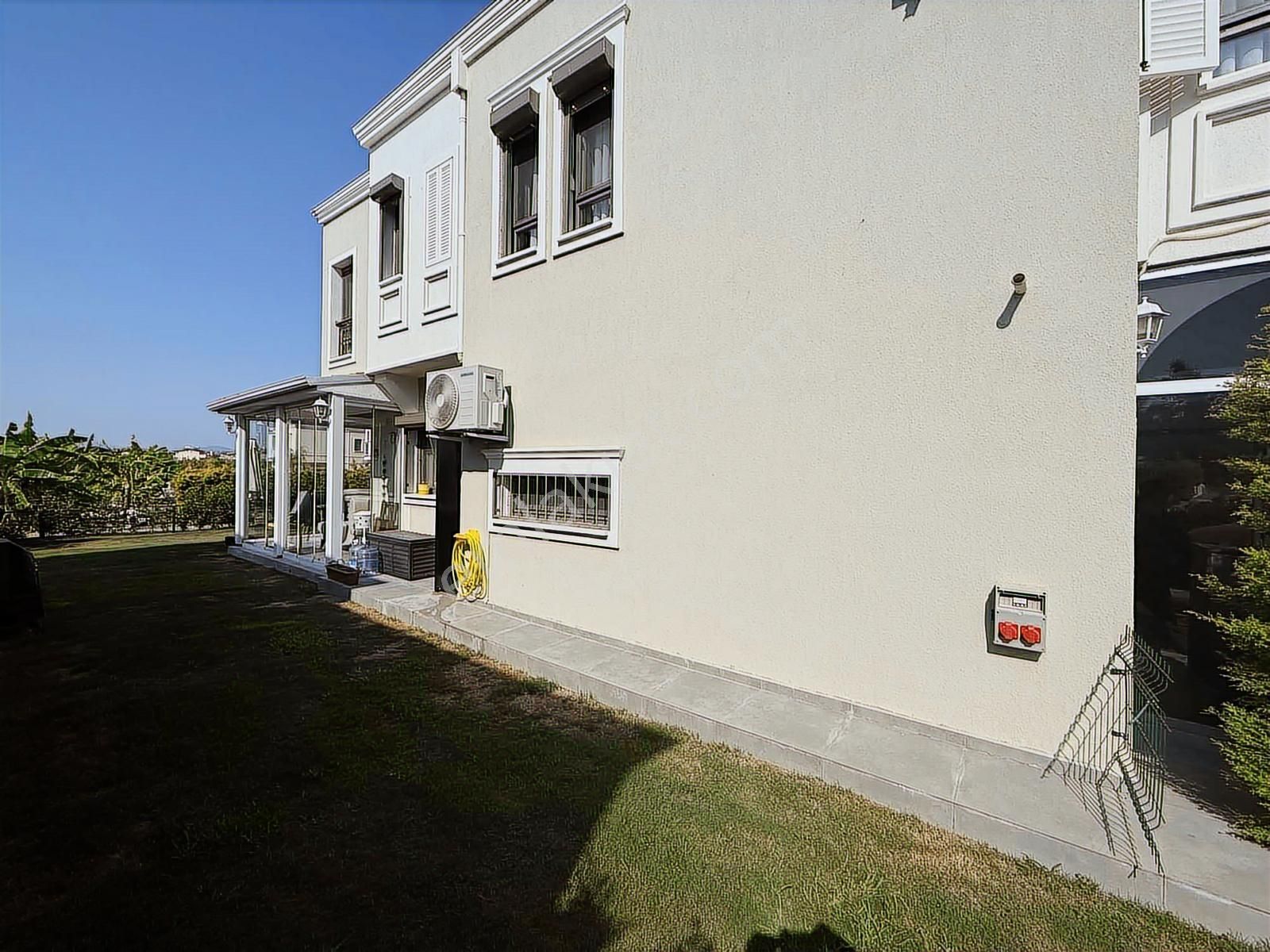 Kuşadası Sevgi Plajı Yakını Storia Bella Villaları Satılık 3+1 - Görsel 6