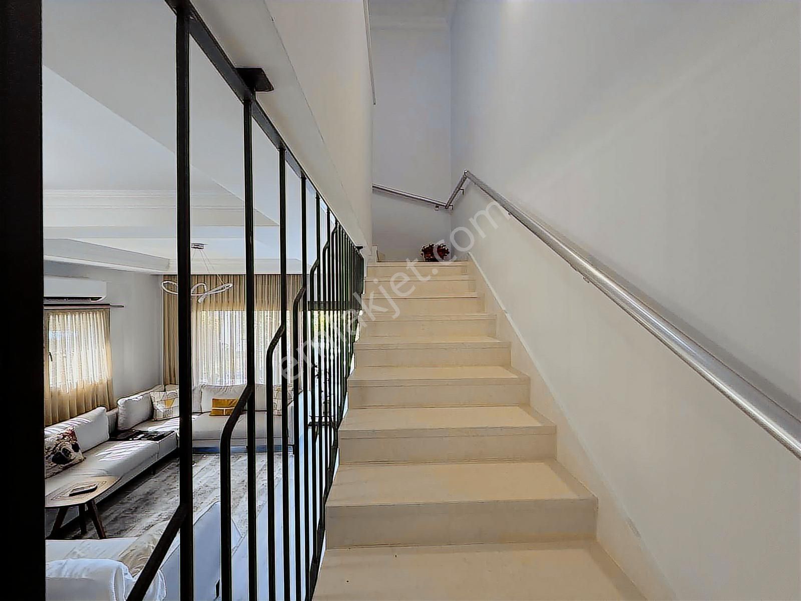 Kuşadası Sevgi Plajı Yakını Storia Bella Villaları Satılık 3+1 - Görsel 15