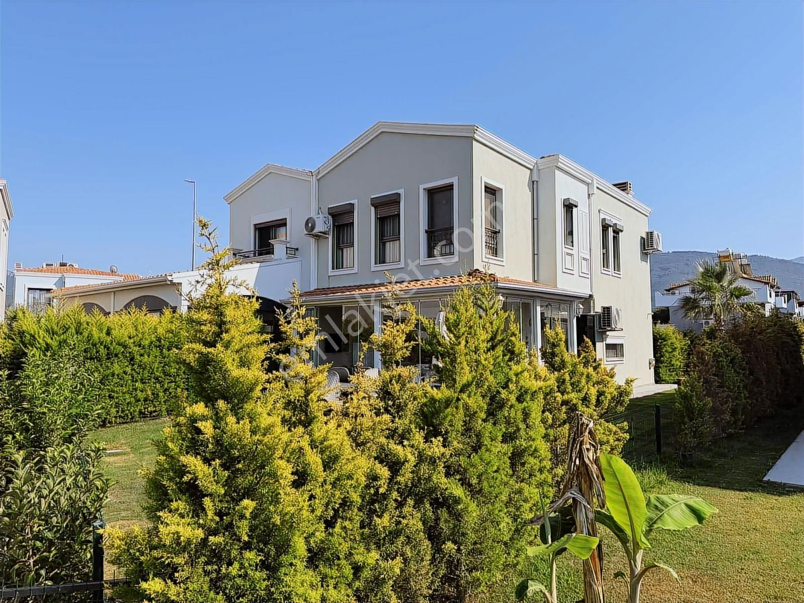 Kuşadası Sevgi Plajı Yakını Storia Bella Villaları Satılık 3+1 - Görsel 22