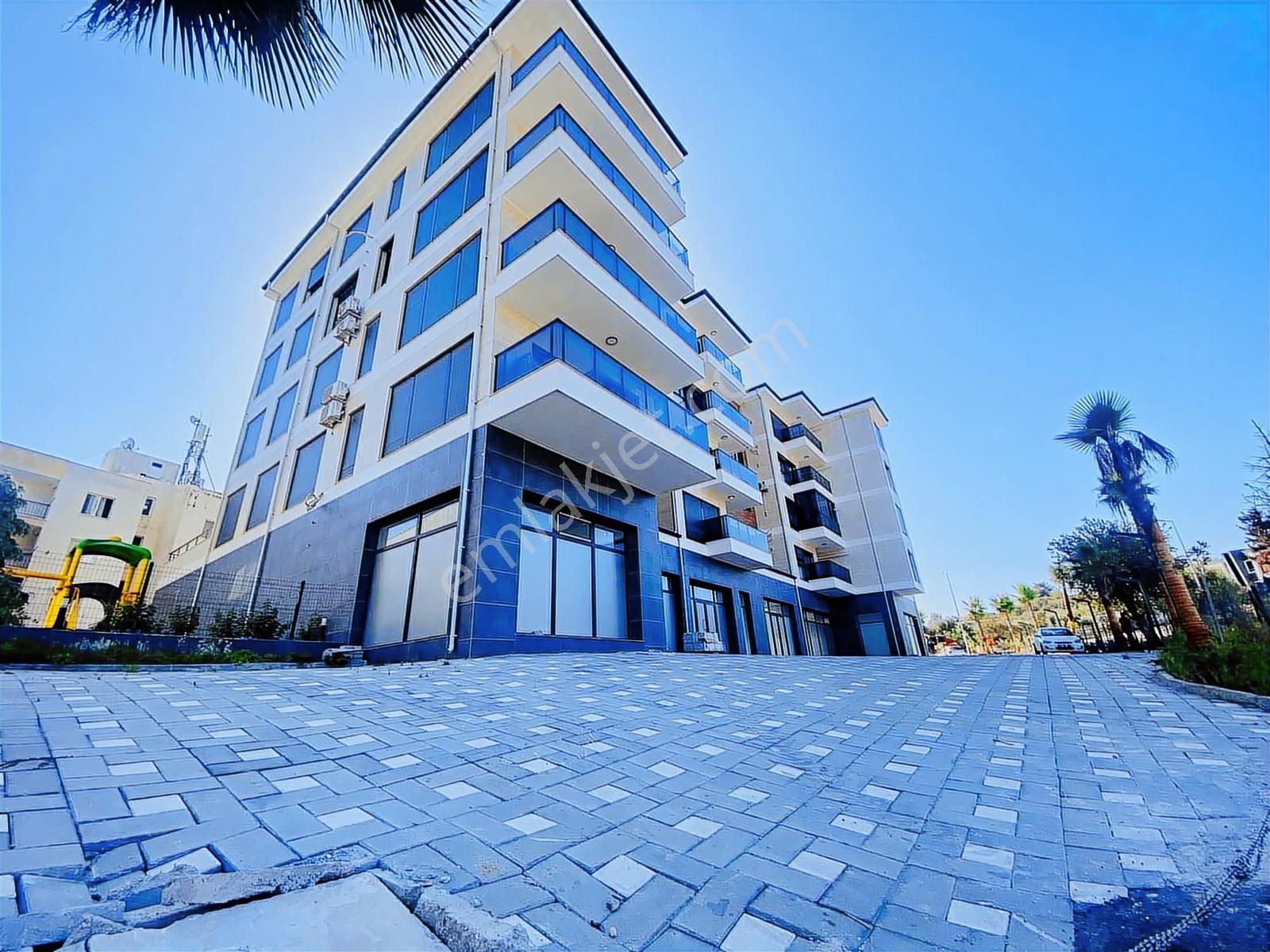 Satılık Kuşadası Kadınlar Denizi 3+1