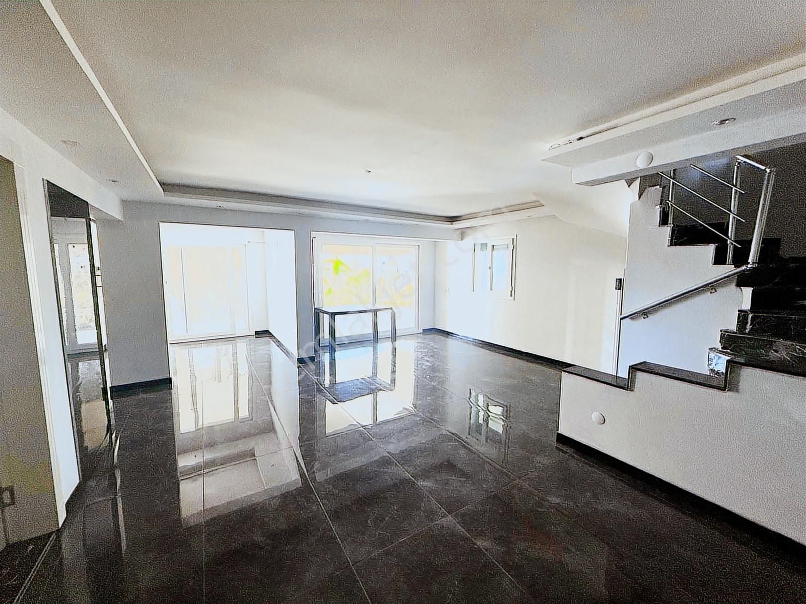 Soğucak Zeytinli Park Sitesinde Satılık Villa 4+1 - Görsel 12