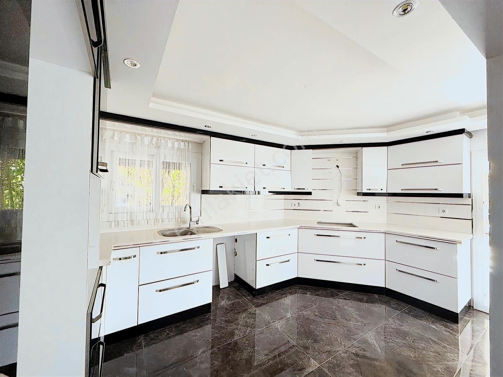 Soğucak Zeytinli Park Sitesinde Satılık Villa 4+1 - Görsel 13