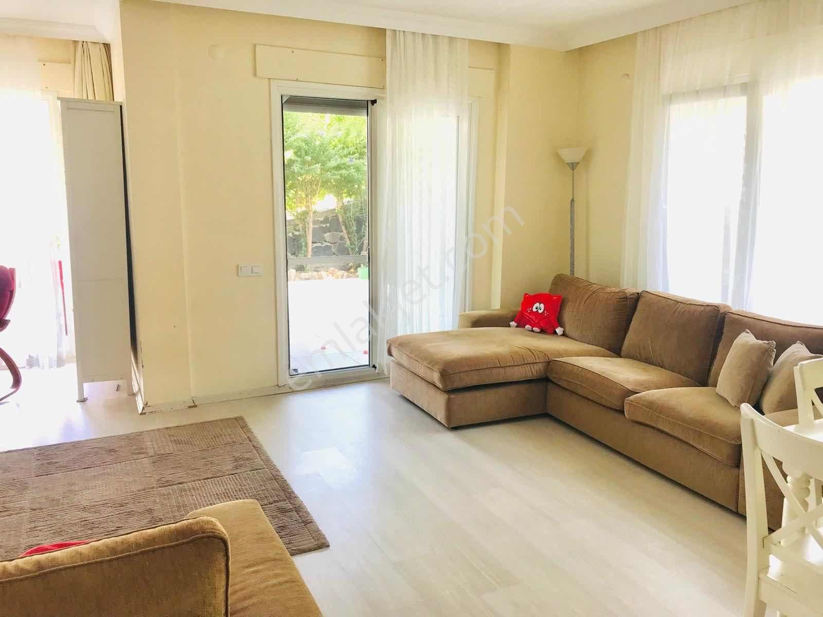 Kuşadası Lenapark Rezidansta Satılık 2+1 Bahçe Katı - Görsel 8