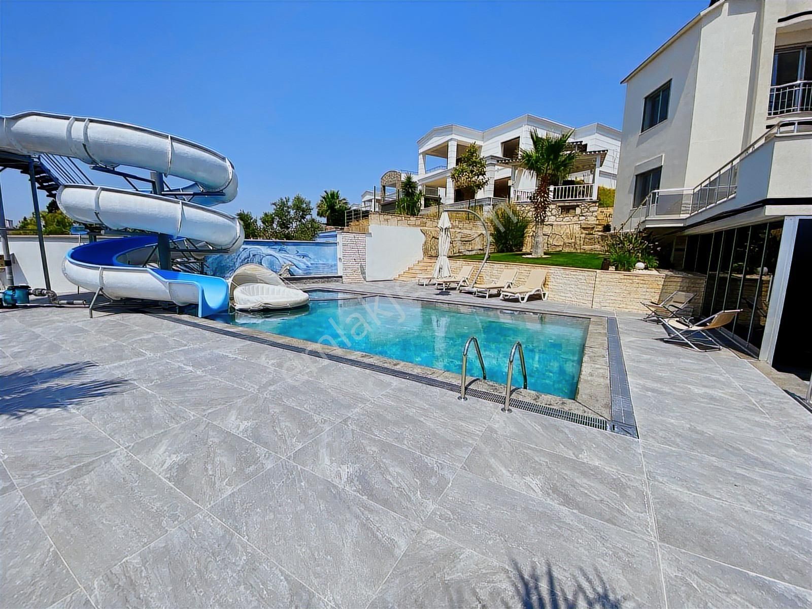 Kuşadası'nda Hayallerinizi Zorlayan 5+2 1250m2 Lüks Villa - Görsel 30