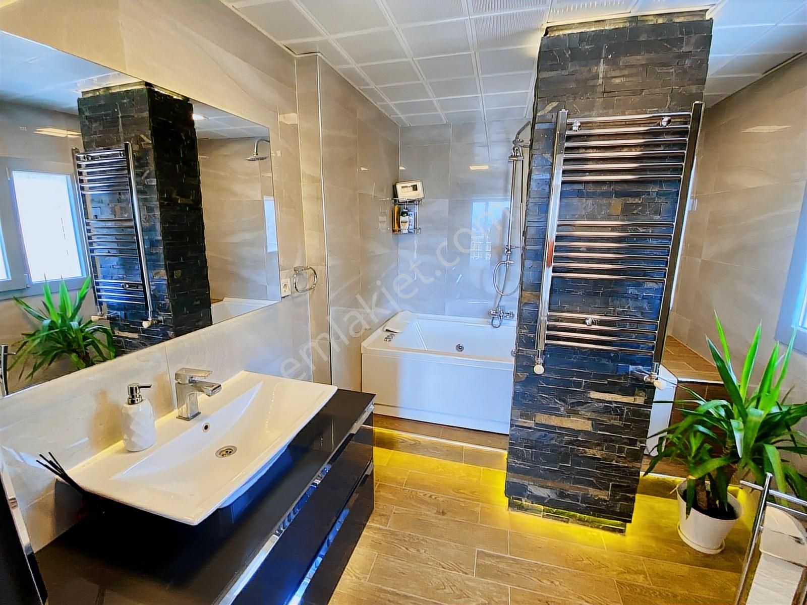 Kuşadası'nda Hayallerinizi Zorlayan 5+2 1250m2 Lüks Villa - Görsel 32