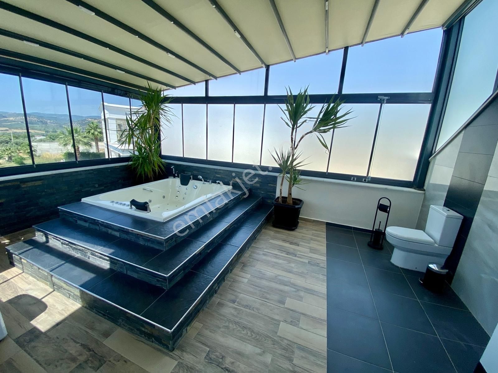 Kuşadası'nda Hayallerinizi Zorlayan 5+2 1250m2 Lüks Villa - Görsel 35