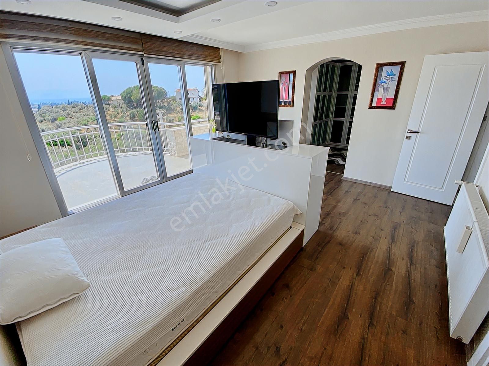 Kuşadası'nda Hayallerinizi Zorlayan 5+2 1250m2 Lüks Villa - Görsel 9