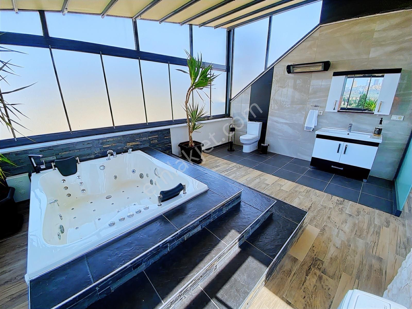 Kuşadası'nda Hayallerinizi Zorlayan 5+2 1250m2 Lüks Villa - Görsel 15