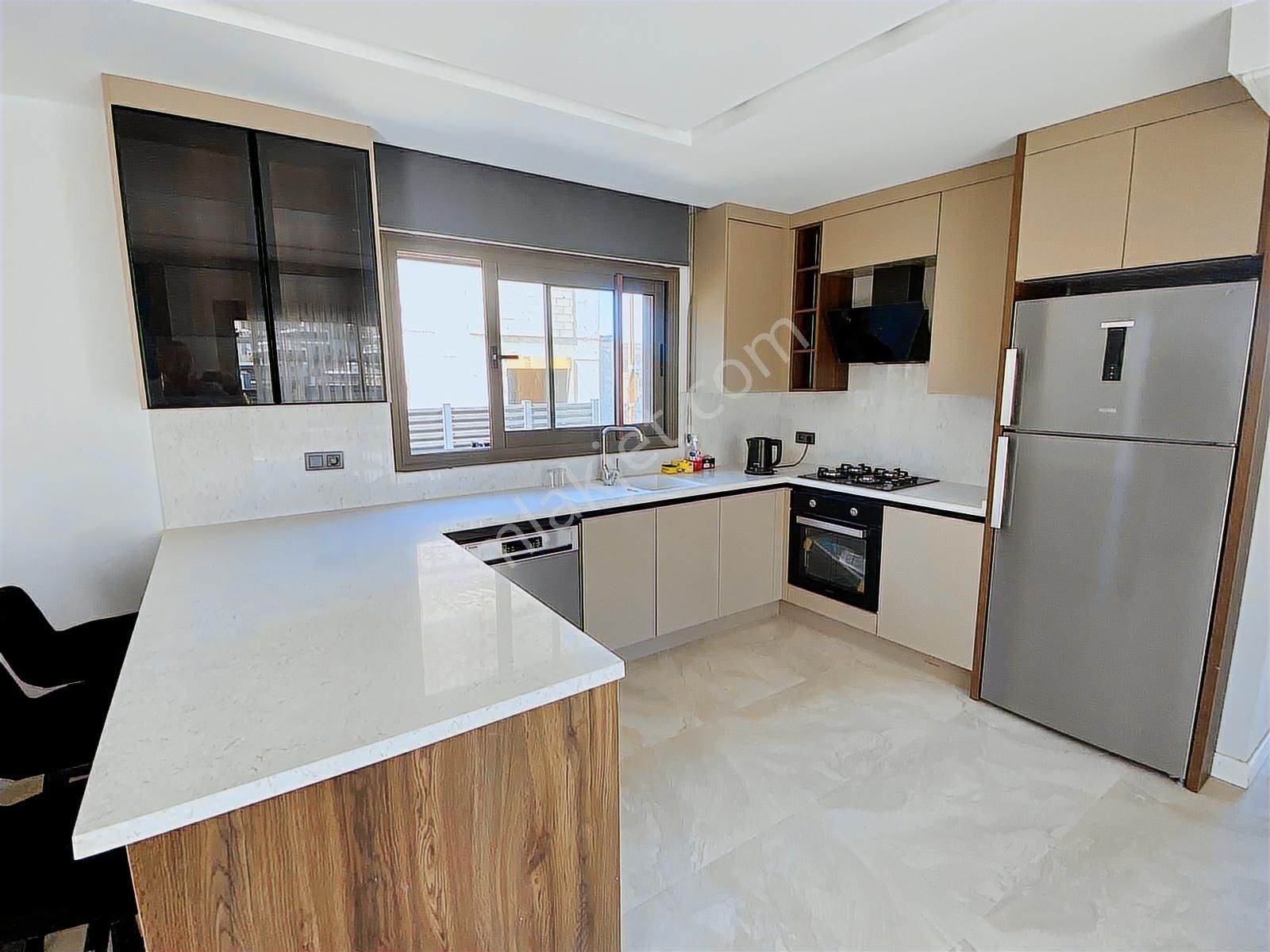 Kuşadası'nda Özel Havuzlu Tam Müstakil 4+1 Sıfır Lüks Villa - Görsel 13