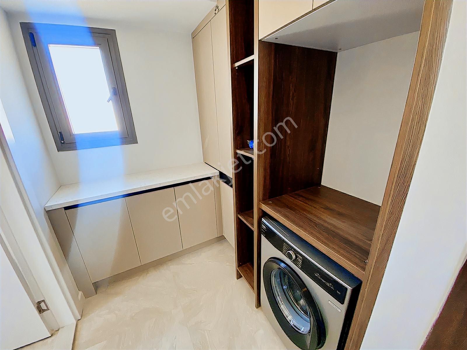 Kuşadası'nda Özel Havuzlu Tam Müstakil 4+1 Sıfır Lüks Villa - Görsel 11