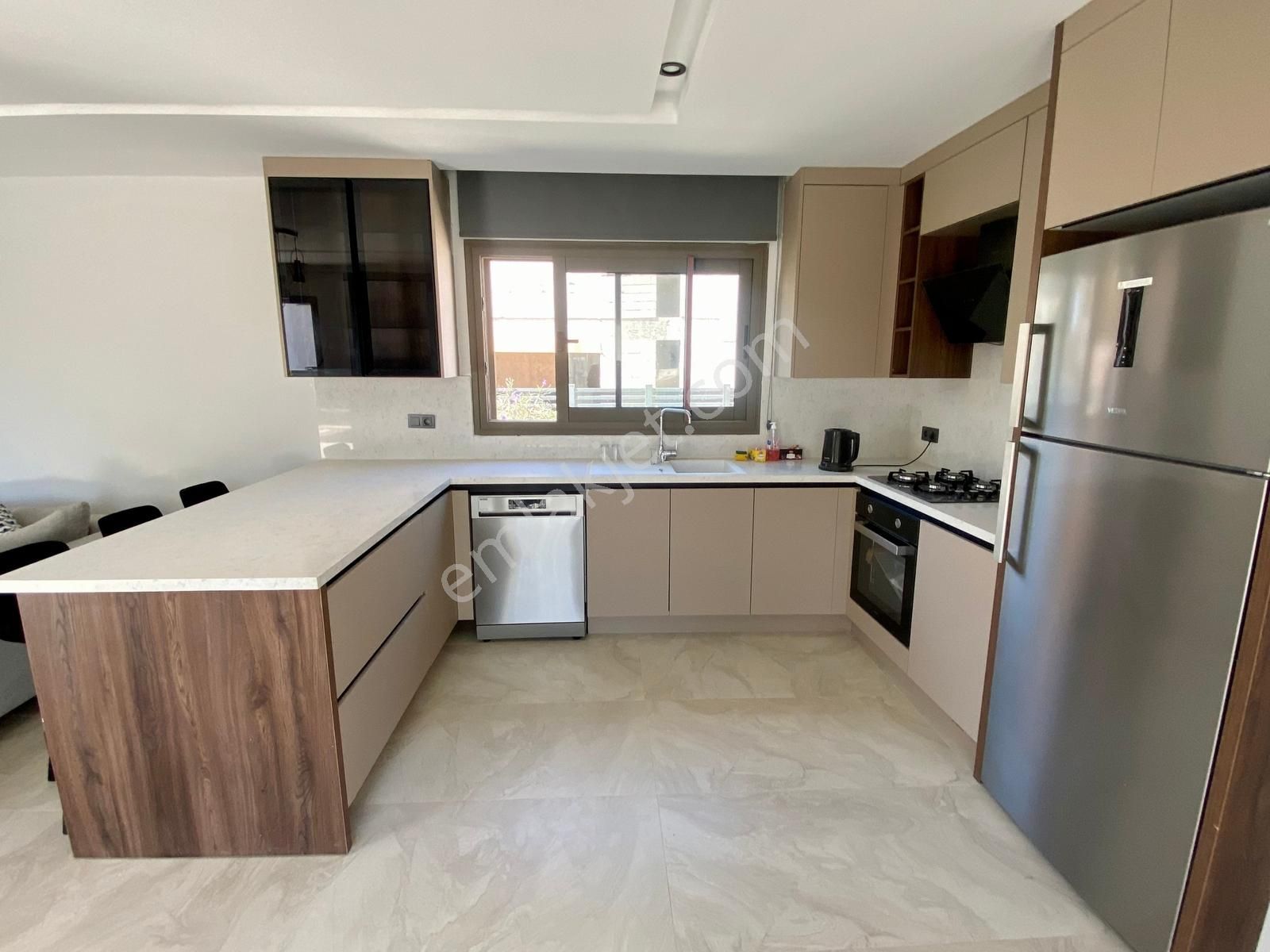 Kuşadası'nda Özel Havuzlu Tam Müstakil 4+1 Sıfır Lüks Villa - Görsel 16