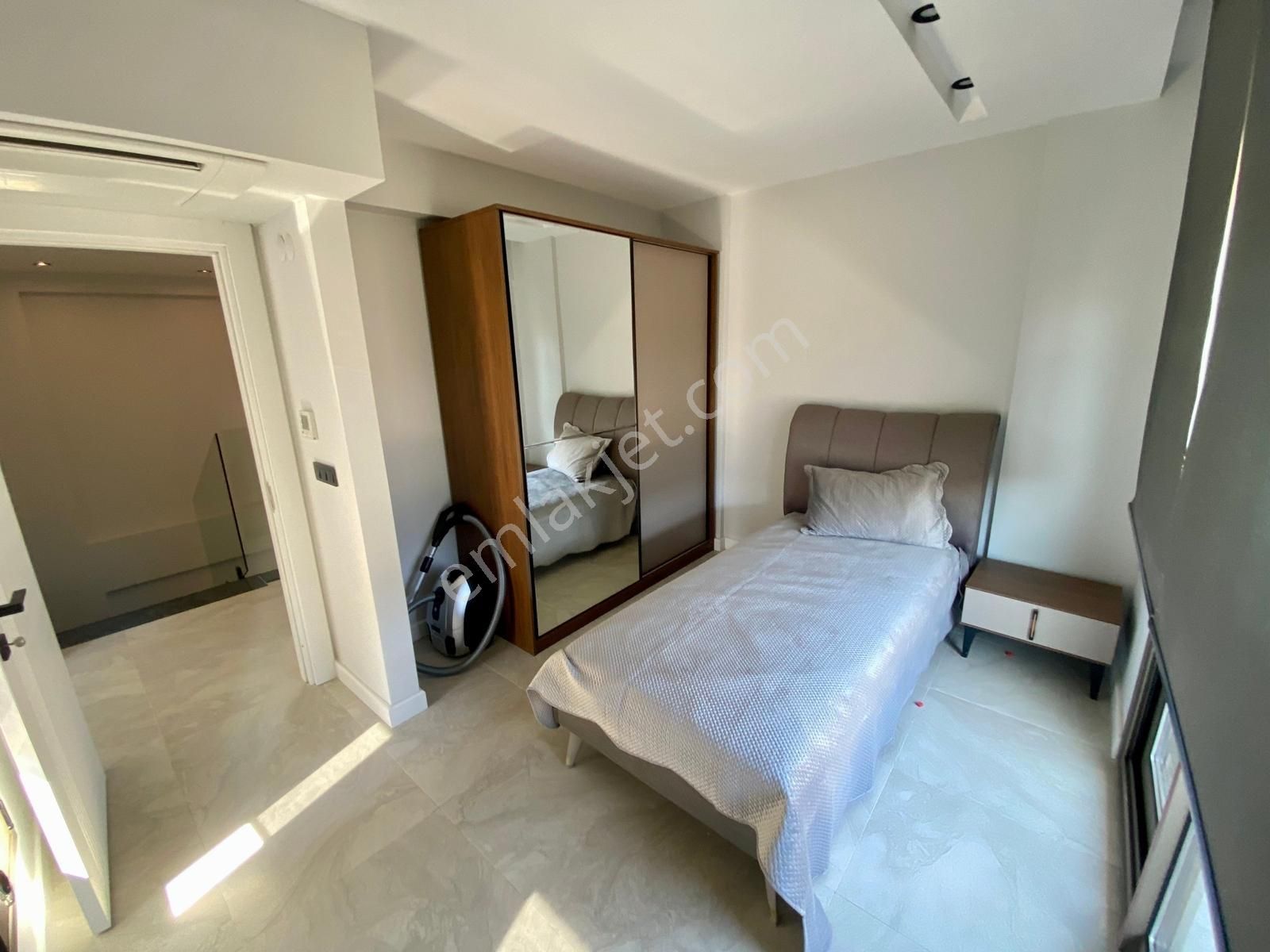 Kuşadası'nda Özel Havuzlu Tam Müstakil 4+1 Sıfır Lüks Villa - Görsel 9