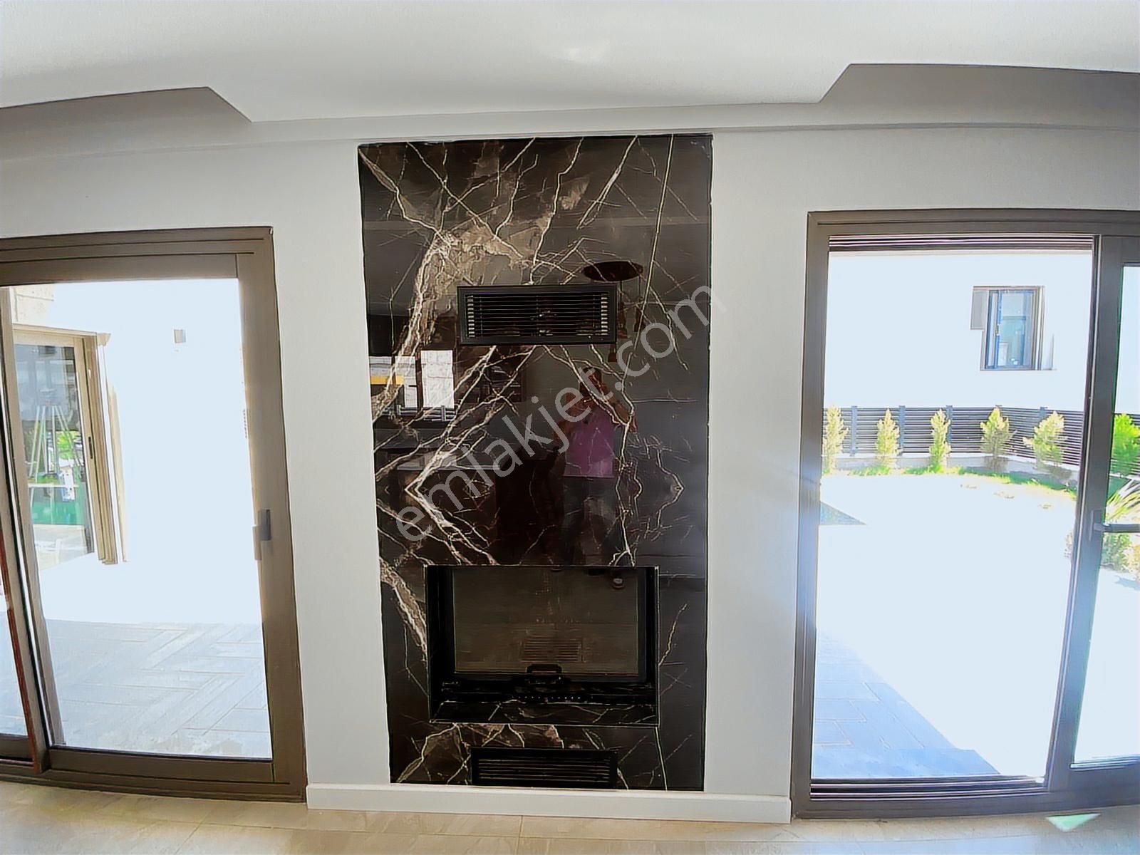 Kuşadası'nda Özel Havuzlu Tam Müstakil 4+1 Sıfır Lüks Villa - Görsel 27