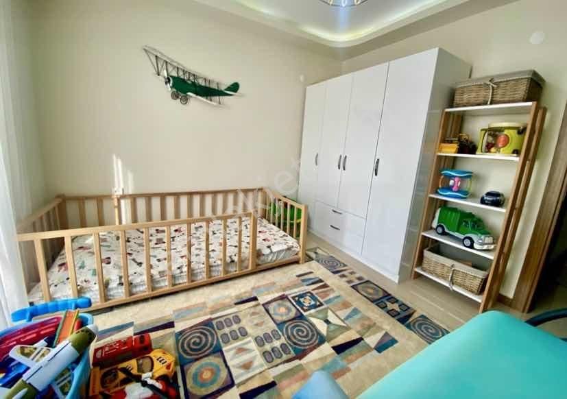 Kuşadası'nda Muhteşem Konumda 5+2 Yatırımlık Tripleks Villa - Görsel 6