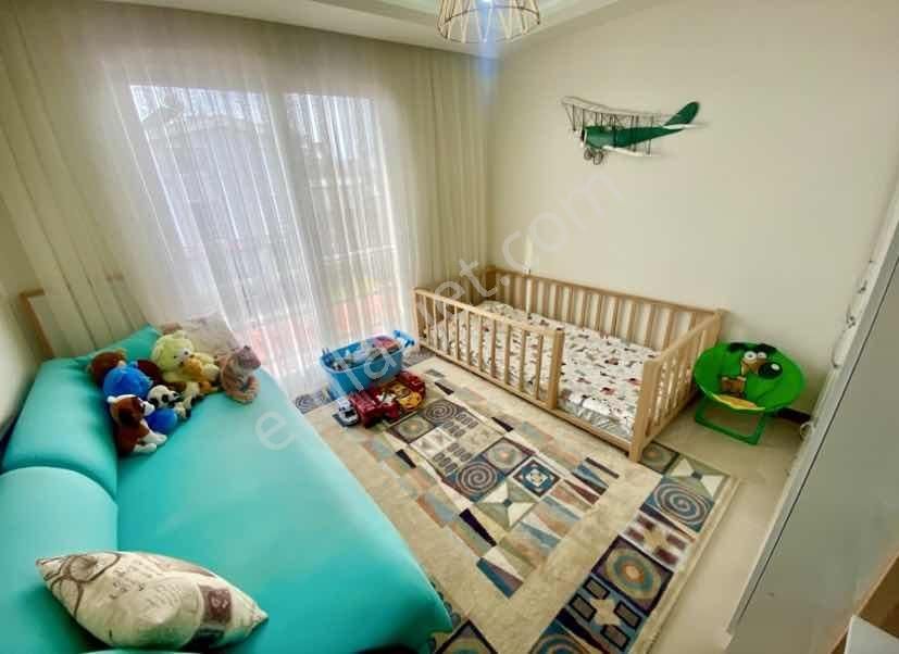 Kuşadası'nda Muhteşem Konumda 5+2 Yatırımlık Tripleks Villa - Görsel 34