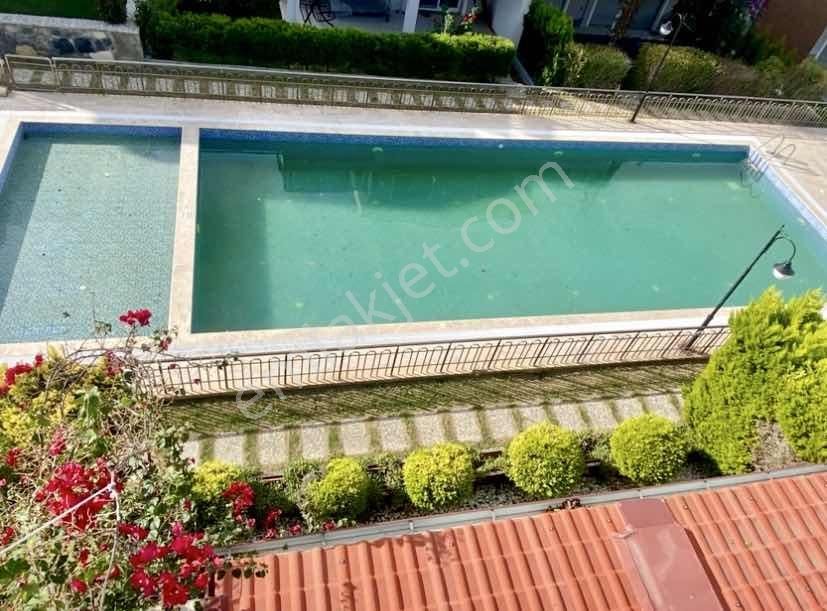 Kuşadası'nda Muhteşem Konumda 5+2 Yatırımlık Tripleks Villa - Görsel 31