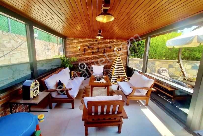 Kuşadası'nda Muhteşem Konumda 5+2 Yatırımlık Tripleks Villa - Görsel 24