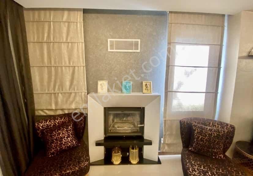 Kuşadası'nda Muhteşem Konumda 5+2 Yatırımlık Tripleks Villa - Görsel 9