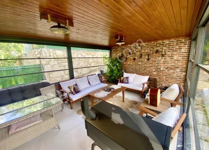 Kuşadası'nda Muhteşem Konumda 5+2 Yatırımlık Tripleks Villa - Görsel 17