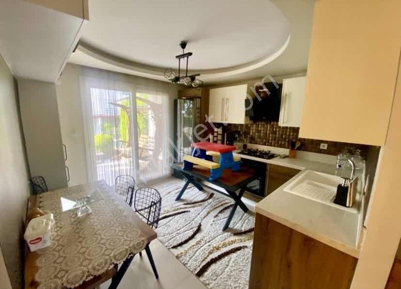 Kuşadası'nda Muhteşem Konumda 5+2 Yatırımlık Tripleks Villa - Görsel 10