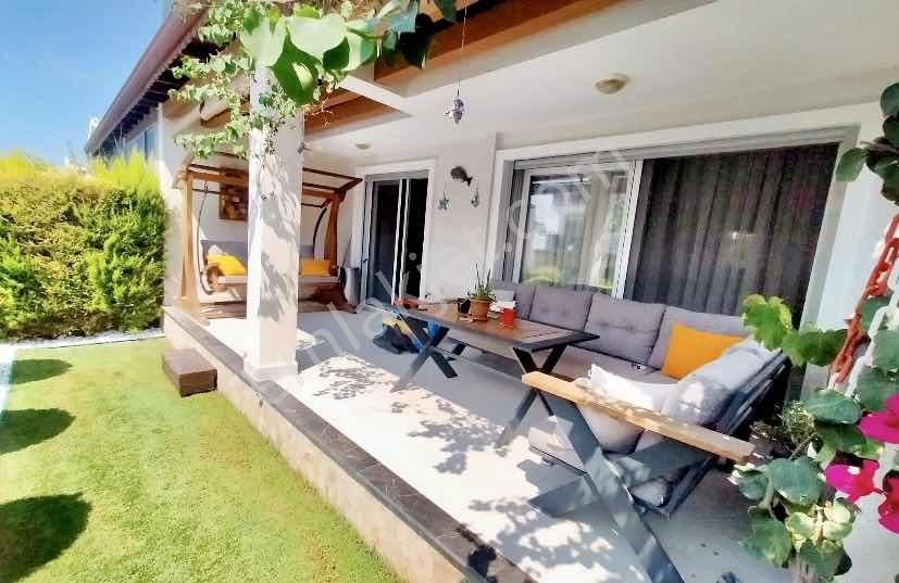 Kuşadası'nda Muhteşem Konumda 5+2 Yatırımlık Tripleks Villa - Görsel 2