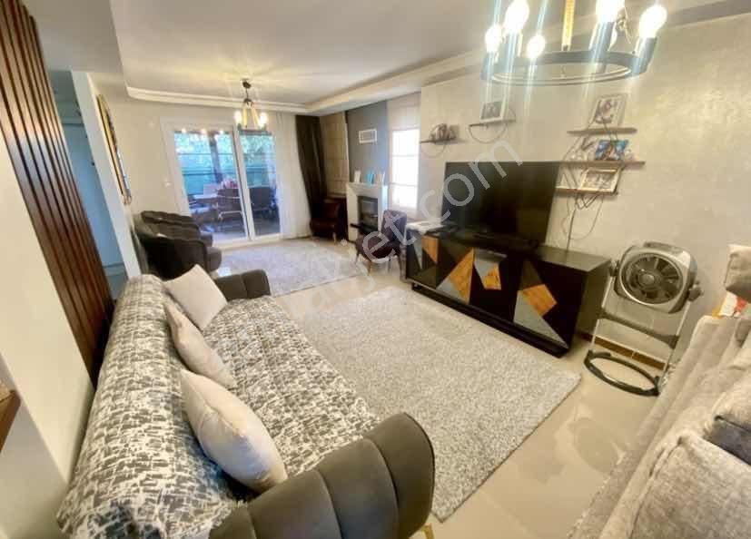 Kuşadası'nda Muhteşem Konumda 5+2 Yatırımlık Tripleks Villa - Görsel 26