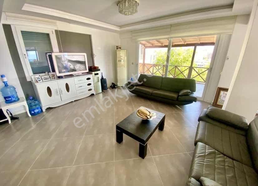 Kuşadası'nda Müstakil Havuzlu Deniz Manzaralı 5+1 Lüks Villa - Görsel 17