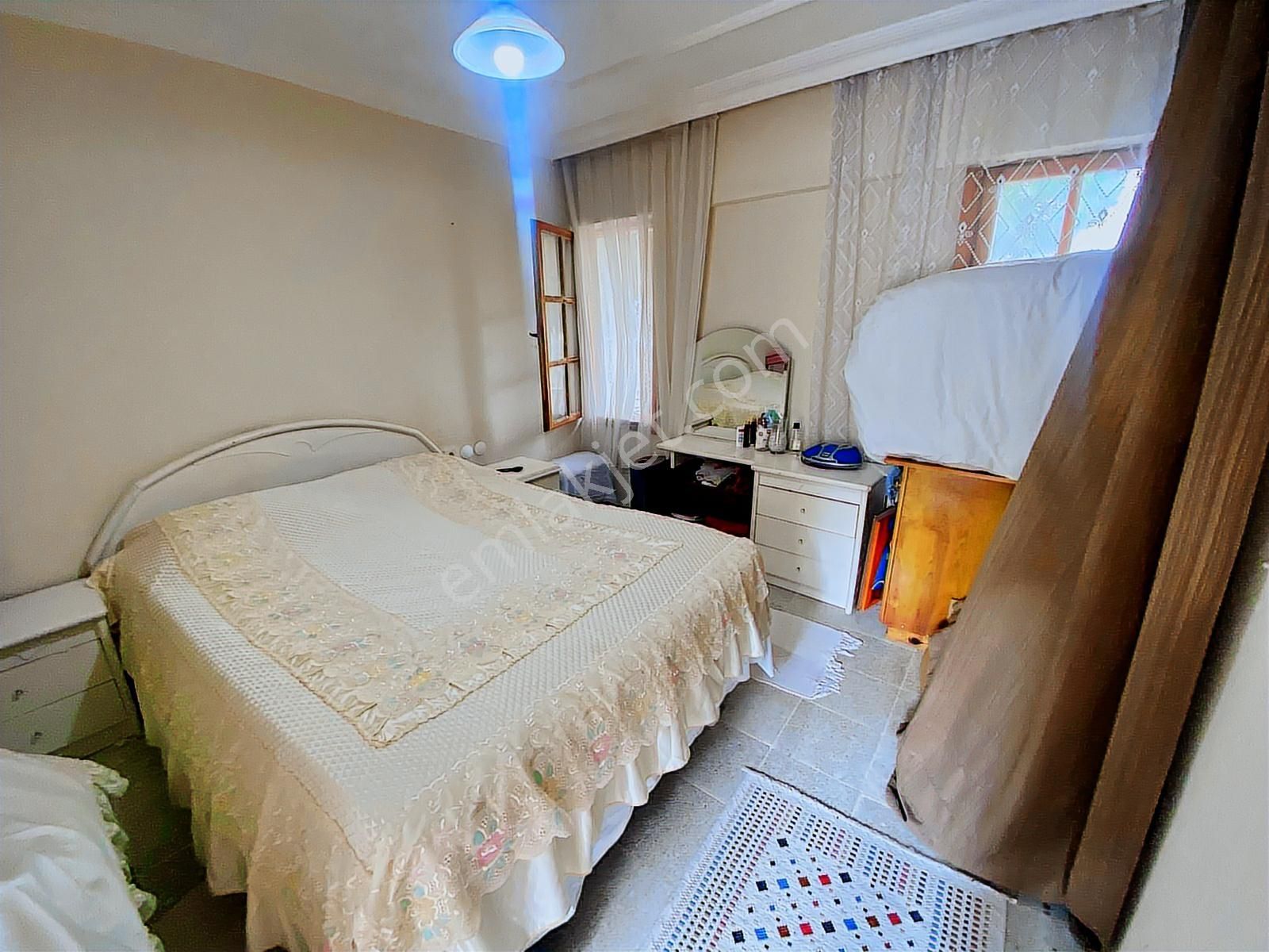 Kuşadası'nda 4+1 (120m2 Özel Bahçe Alanı) Havuzlu Sitede Villa - Görsel 23