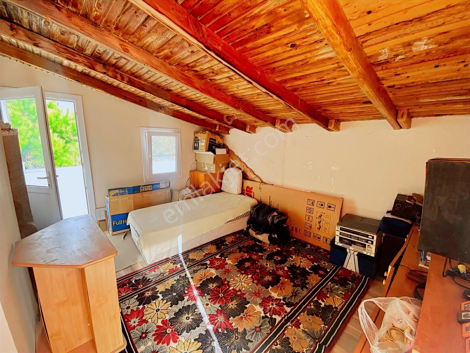 Kuşadası'nda 4+1 (120m2 Özel Bahçe Alanı) Havuzlu Sitede Villa - Görsel 12