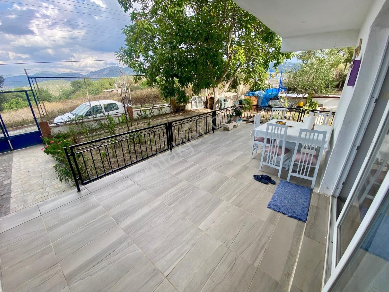 Kuşadası'nda 4+1 (120m2 Özel Bahçe Alanı) Havuzlu Sitede Villa - Görsel 19