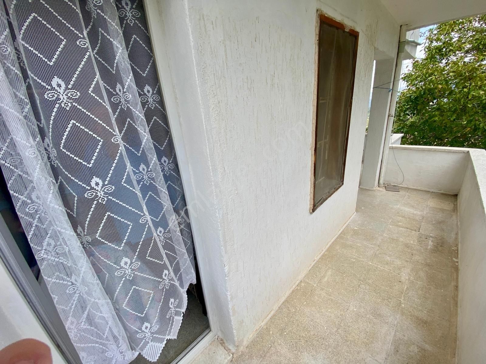 Kuşadası'nda 4+1 (120m2 Özel Bahçe Alanı) Havuzlu Sitede Villa - Görsel 31