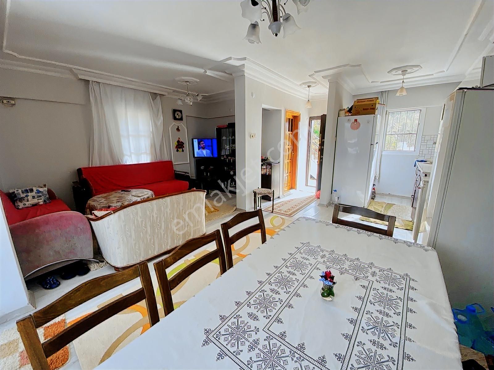 Kuşadası'nda 4+1 (120m2 Özel Bahçe Alanı) Havuzlu Sitede Villa - Görsel 21