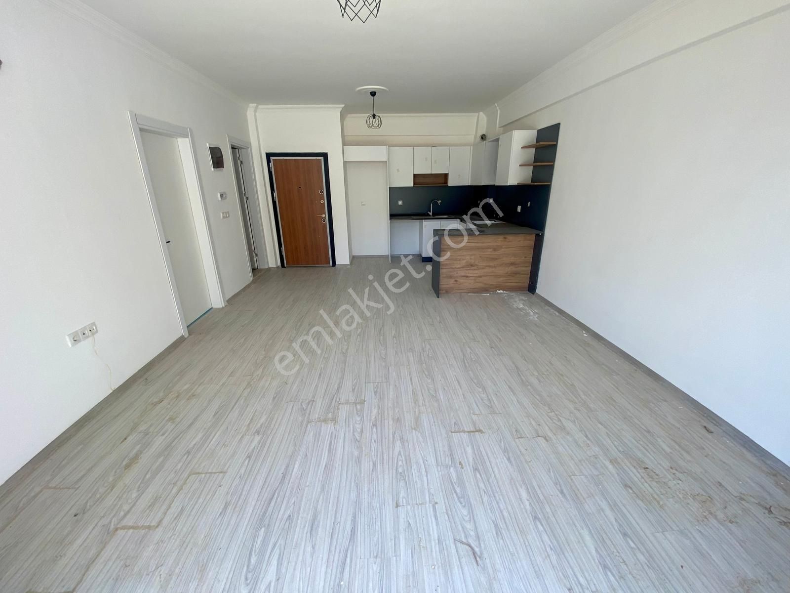 Kuşadası'nda Yatırımlık 1+1 Sıfır Rezidans Daire - Görsel 14