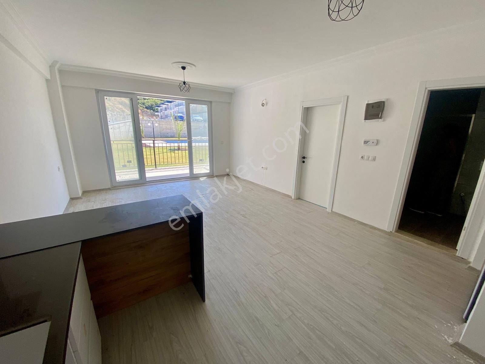 Kuşadası'nda Yatırımlık 1+1 Sıfır Rezidans Daire - Görsel 13