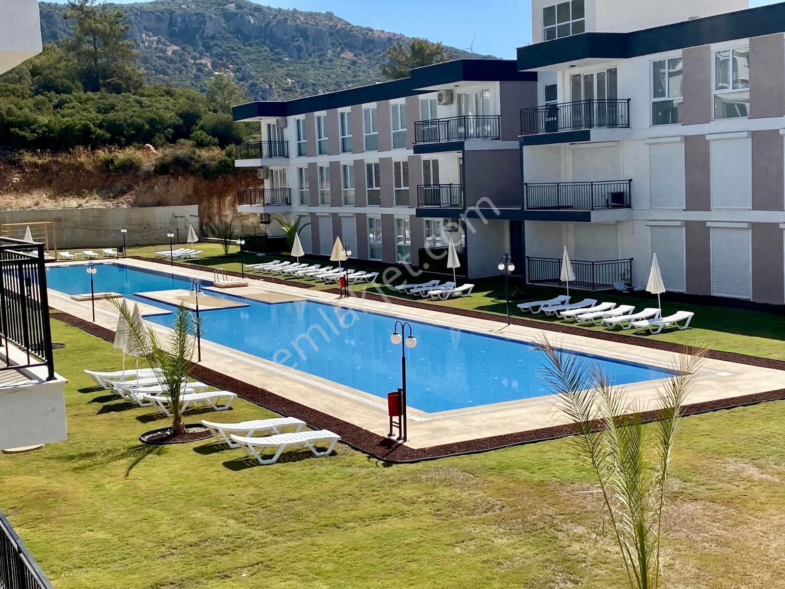 Kuşadası'nda Yatırımlık 1+1 Sıfır Rezidans Daire