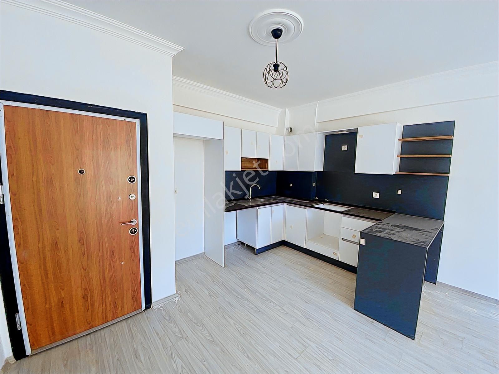 Kuşadası'nda Yatırımlık 1+1 Sıfır Rezidans Daire - Görsel 20