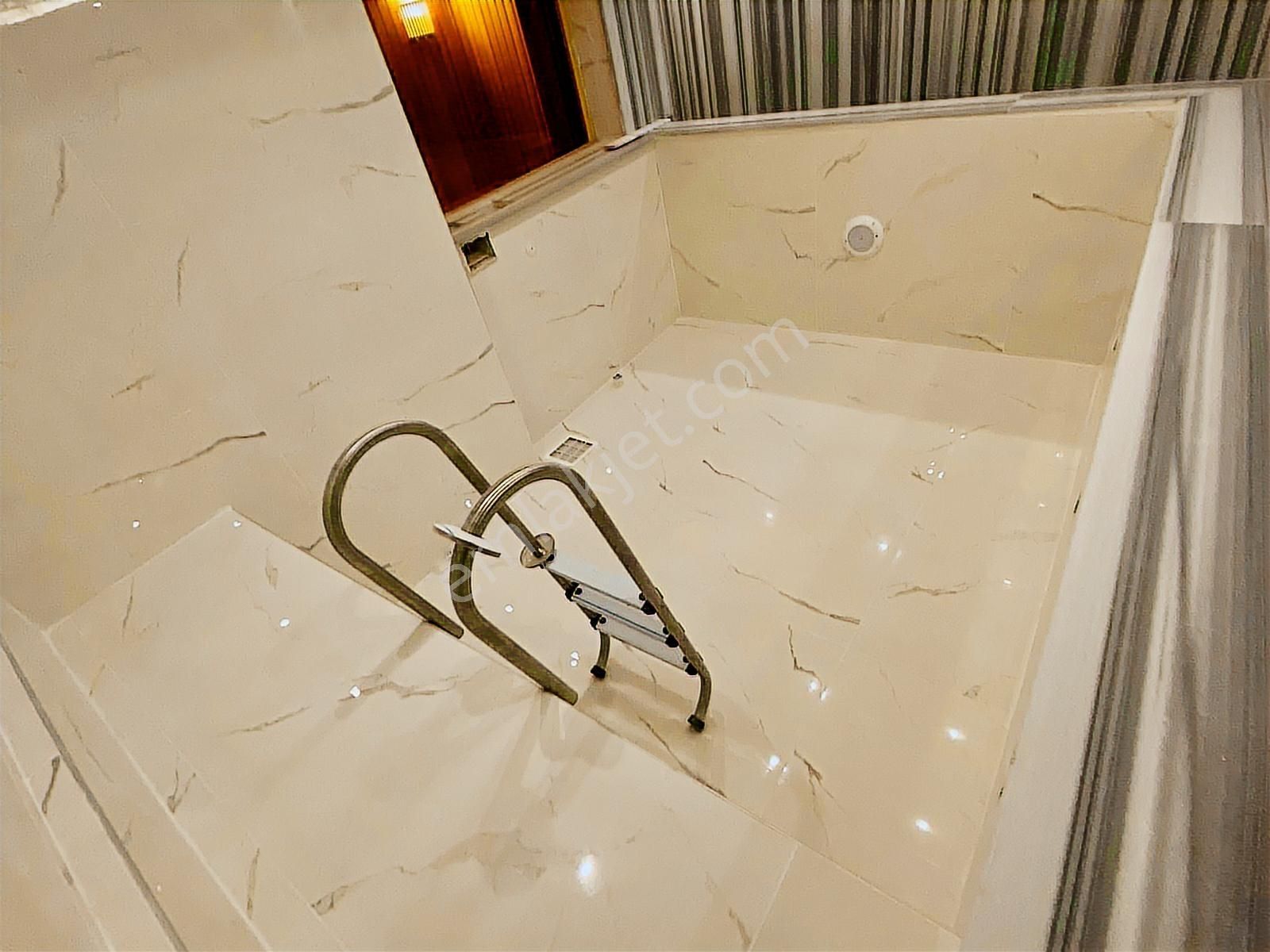 Kuşadası'nın Kalbinde. Ezber Bozan, Sofistike, 3+1 Lüks Rezidans - Görsel 26