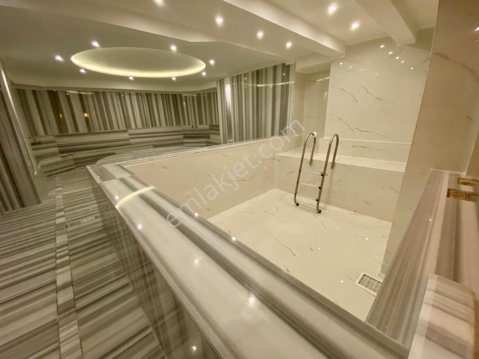 Kuşadası'nın Kalbinde. Ezber Bozan, Sofistike, 3+1 Lüks Rezidans - Görsel 27