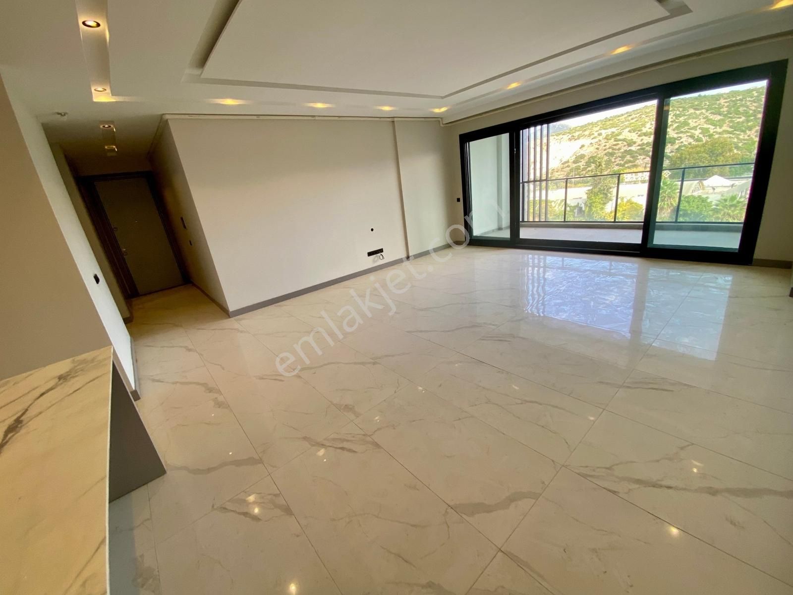 Kuşadası'nın Kalbinde. Ezber Bozan, Sofistike, 3+1 Lüks Rezidans - Görsel 3