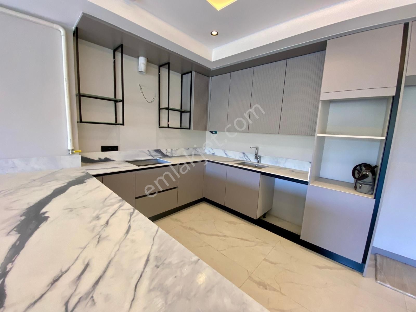 Kuşadası'nın Kalbinde. Ezber Bozan, Sofistike, 3+1 Lüks Rezidans - Görsel 29