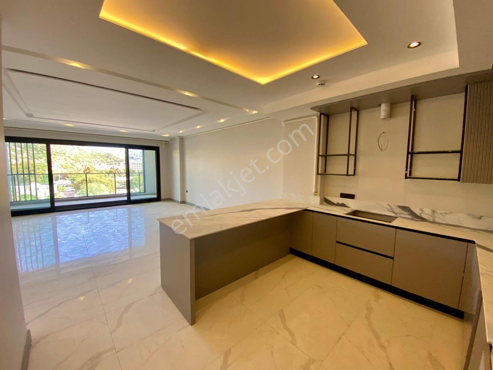 Kuşadası'nın Kalbinde. Ezber Bozan, Sofistike, 3+1 Lüks Rezidans - Görsel 5