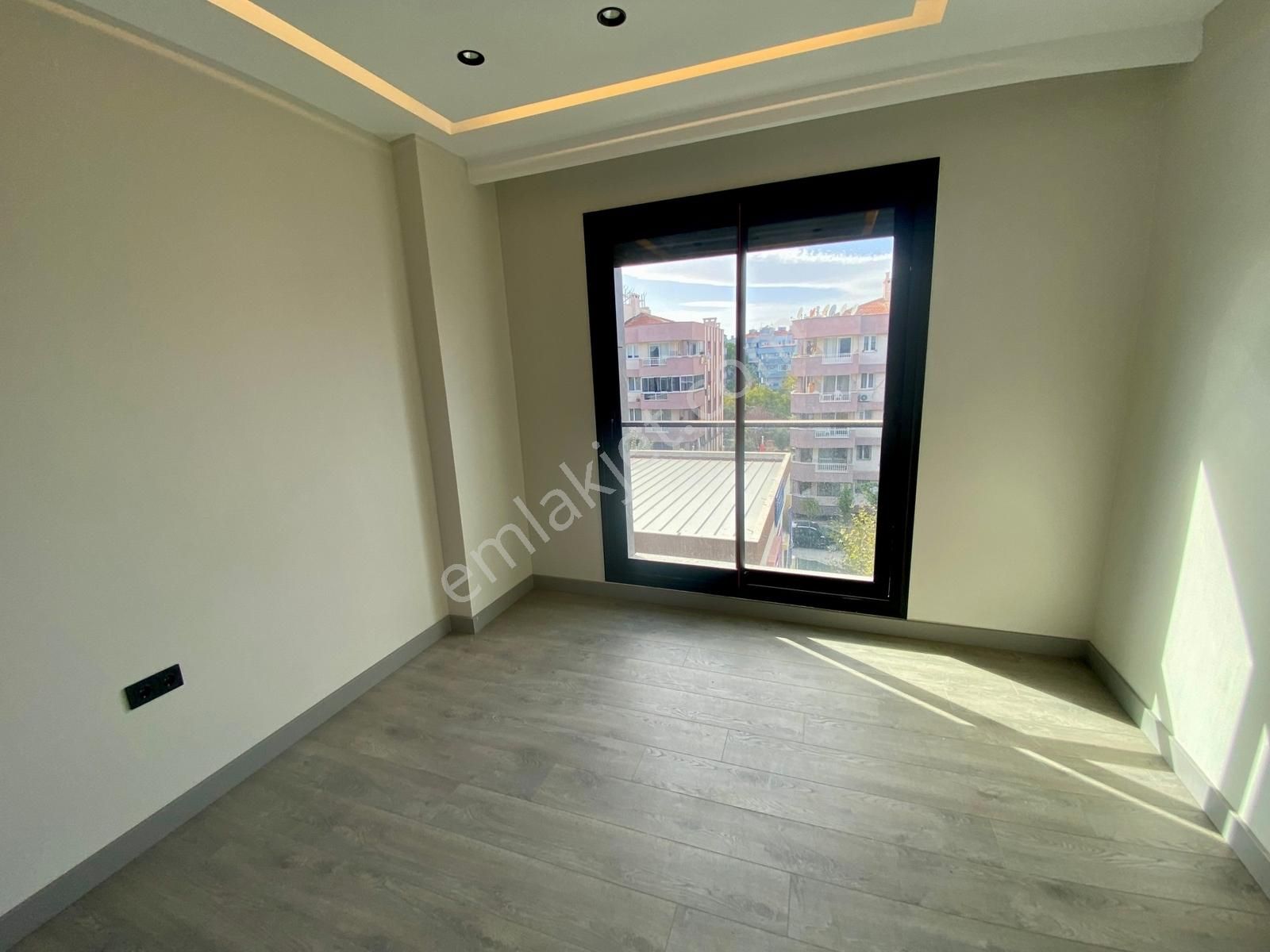 Kuşadası'nın Kalbinde. Ezber Bozan, Sofistike, 3+1 Lüks Rezidans - Görsel 32